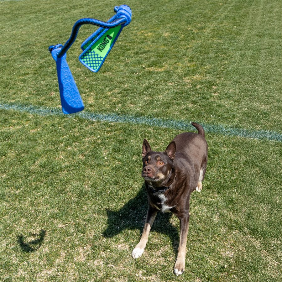 Kong Whirlz Rope Dog Toy - Image 3
